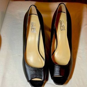 Woman’s 9 and CO Shoes—like new—almost no wear—these are fabulous!!